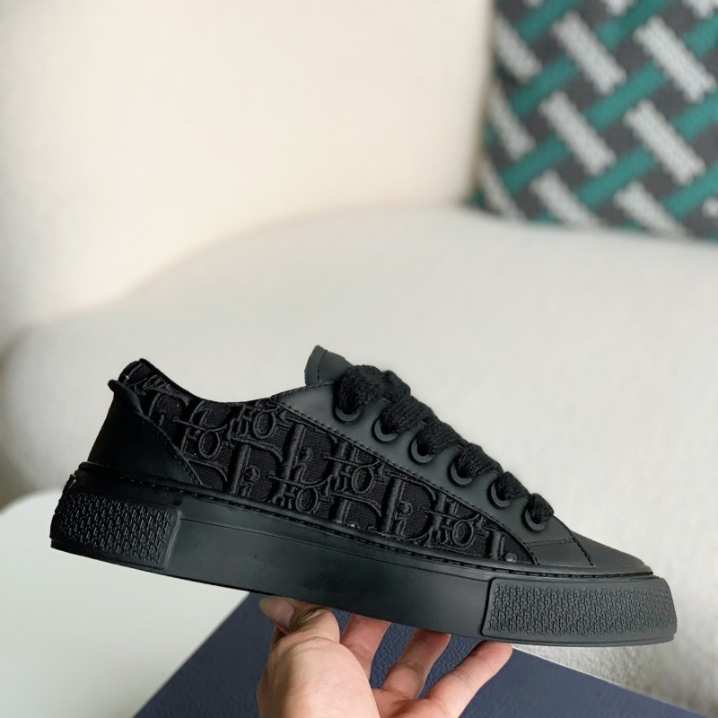 D*0r  Sneaker