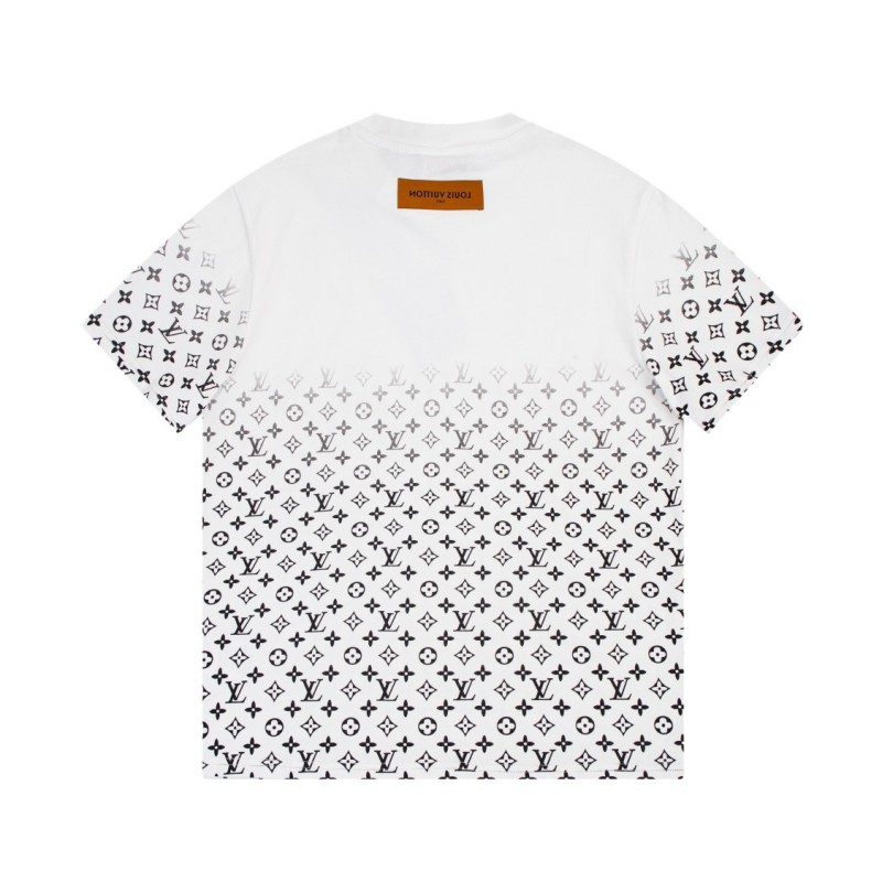 L0*is V*t0n 230,000 new T-shirts for spring and summer