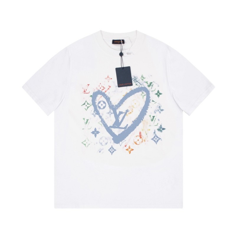 L0*is V*t0n 230,000 new T-shirts for spring and summer