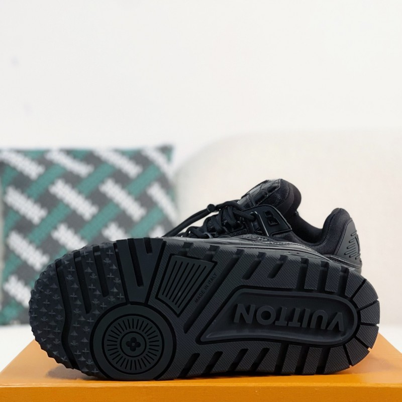 L0*is V*t0n TRAINER MAXI  SNEAKERS