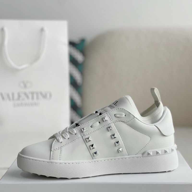 va*t*no One Stud Sneakers
