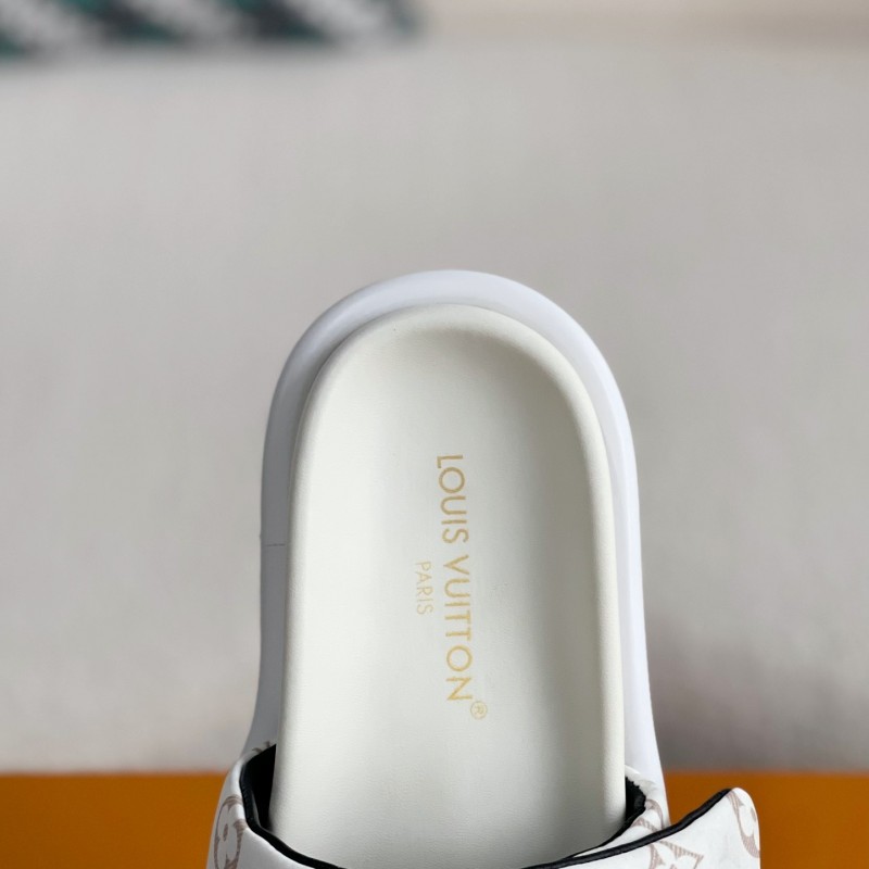 L0*is V*t0n SLIPPERS