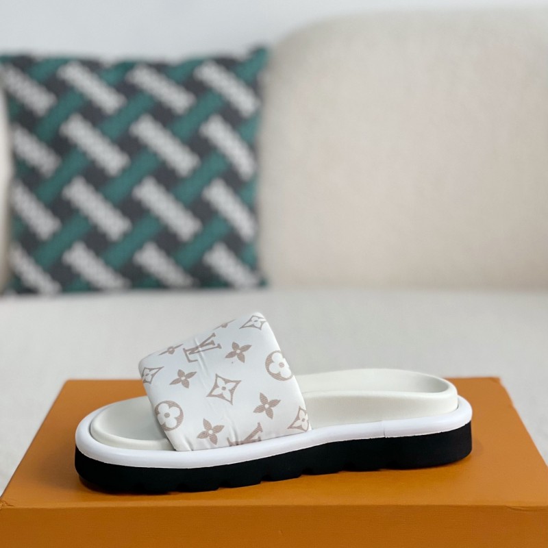 L0*is V*t0n SLIPPERS