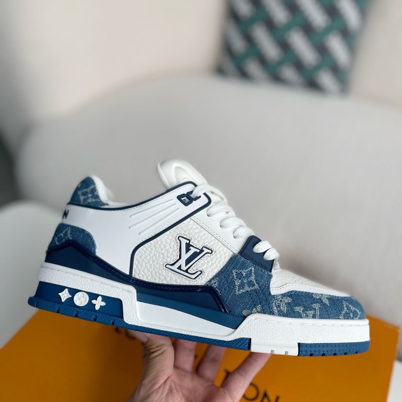 L0*is V*t0n SNEAKERS