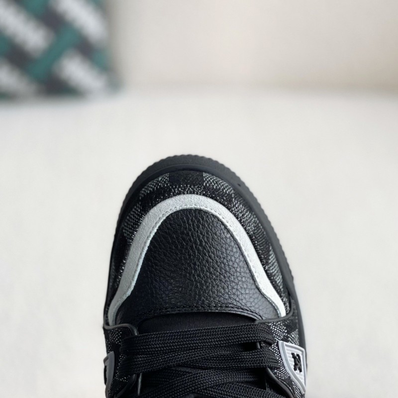 L0*is V*t0n SNEAKERS