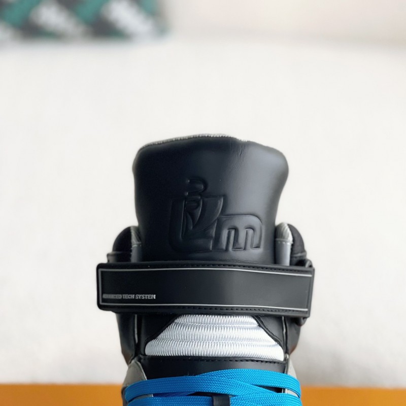L0*is V*t0n TRAINER SNEAKERS