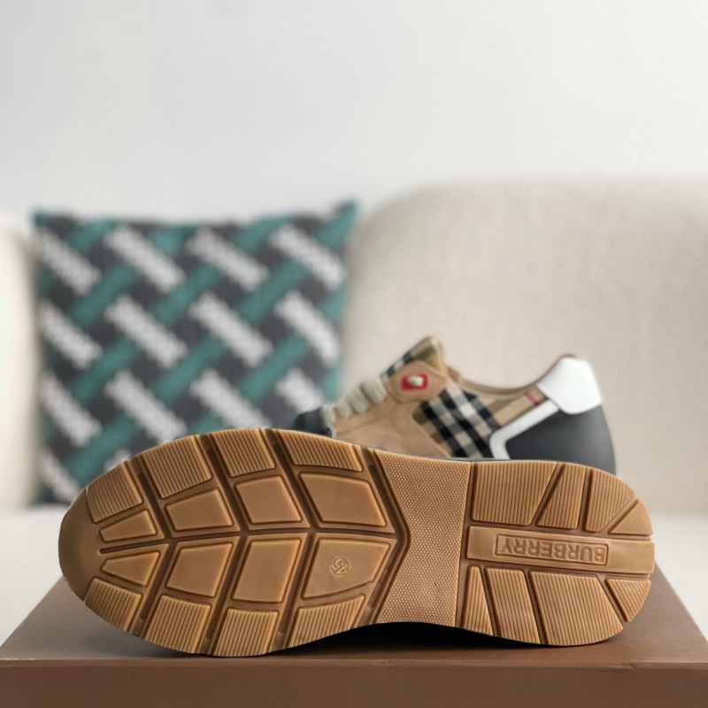B**rry Low cut casual sports shoes