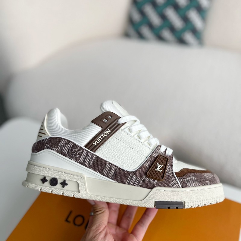 L0*is V*t0n TRAINER SNEAKERS