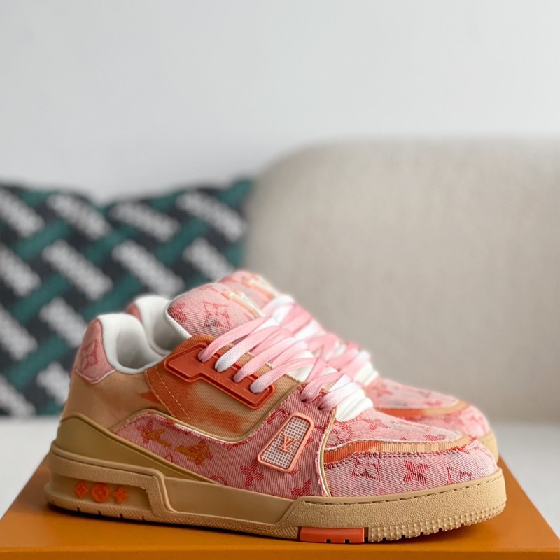 L0*is V*t0n TRAINER SNEAKERS