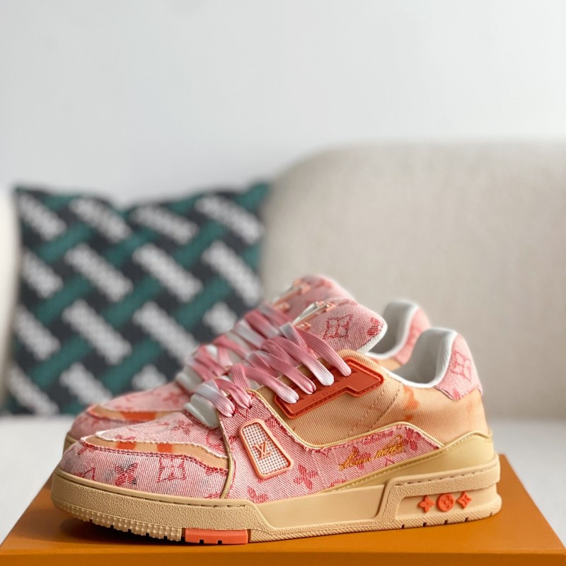 L0*is V*t0n TRAINER SNEAKERS