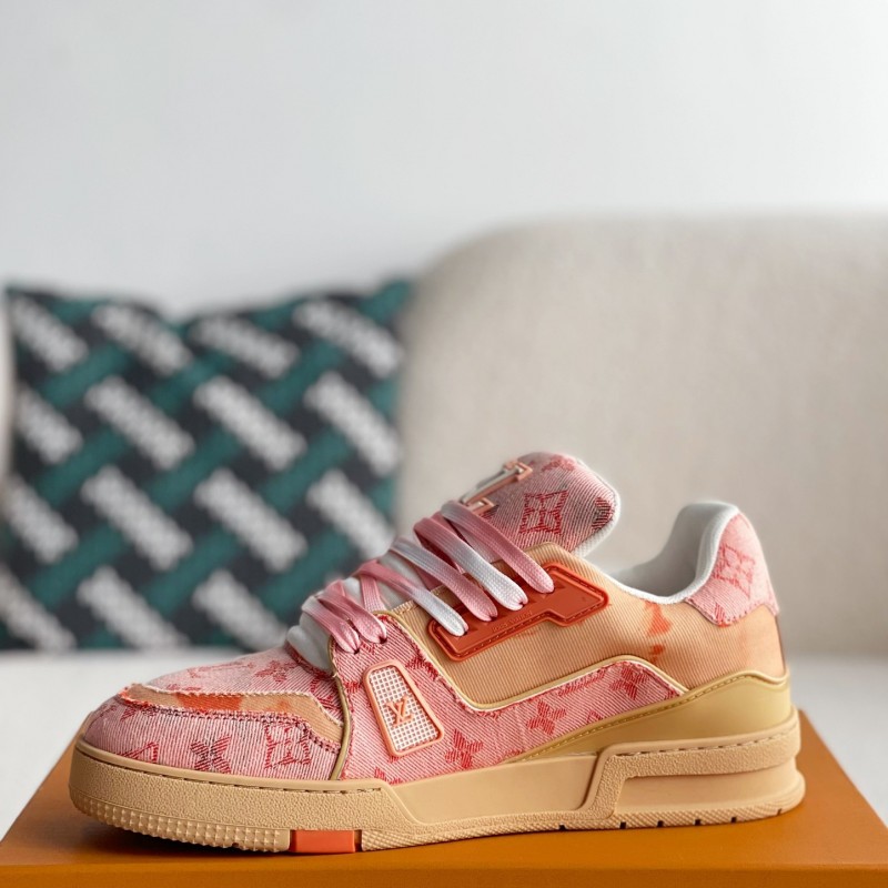 L0*is V*t0n TRAINER SNEAKERS