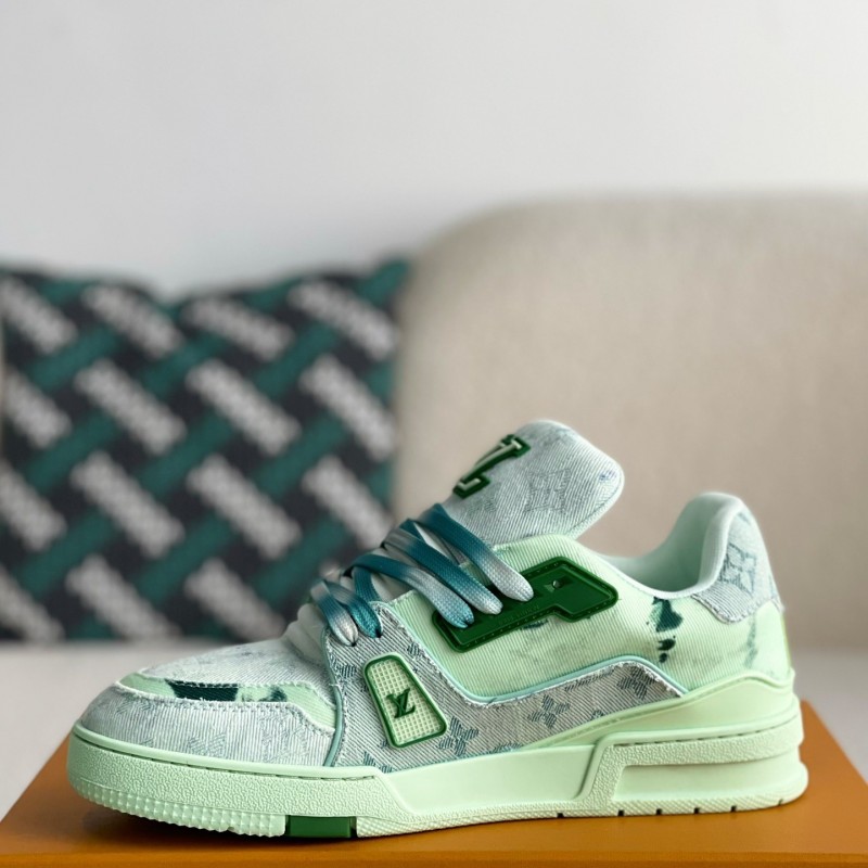 L0*is V*t0n SNEAKERS