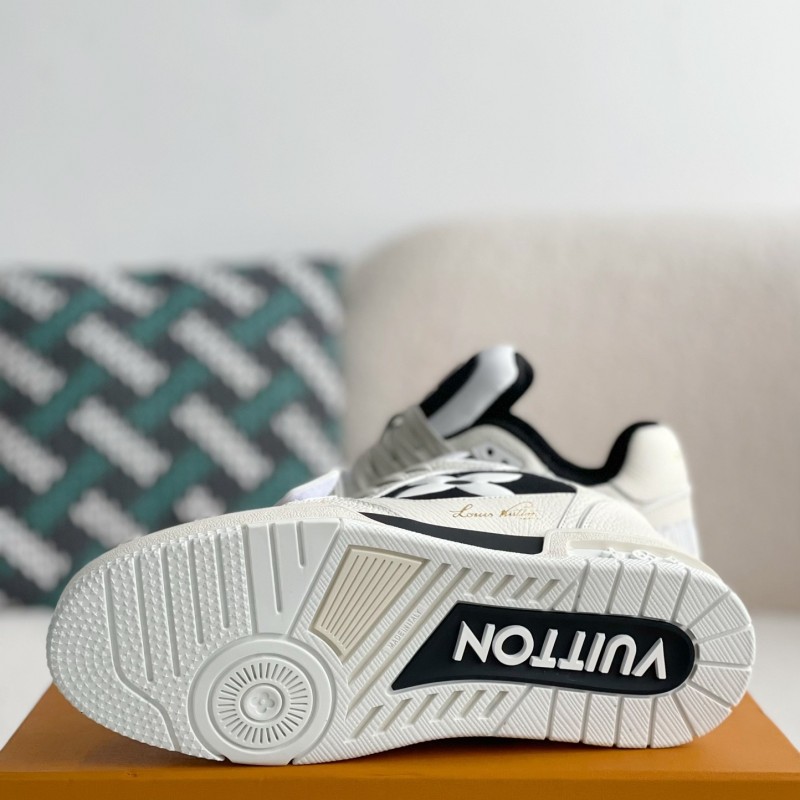 L0*is V*t0n SNEAKERS