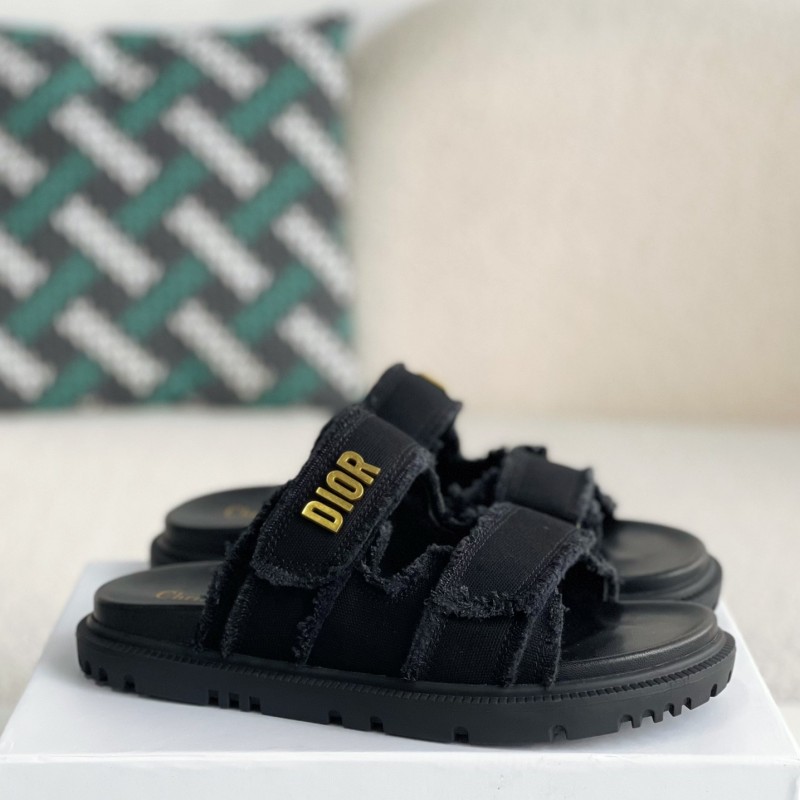 D*0r A word sandal