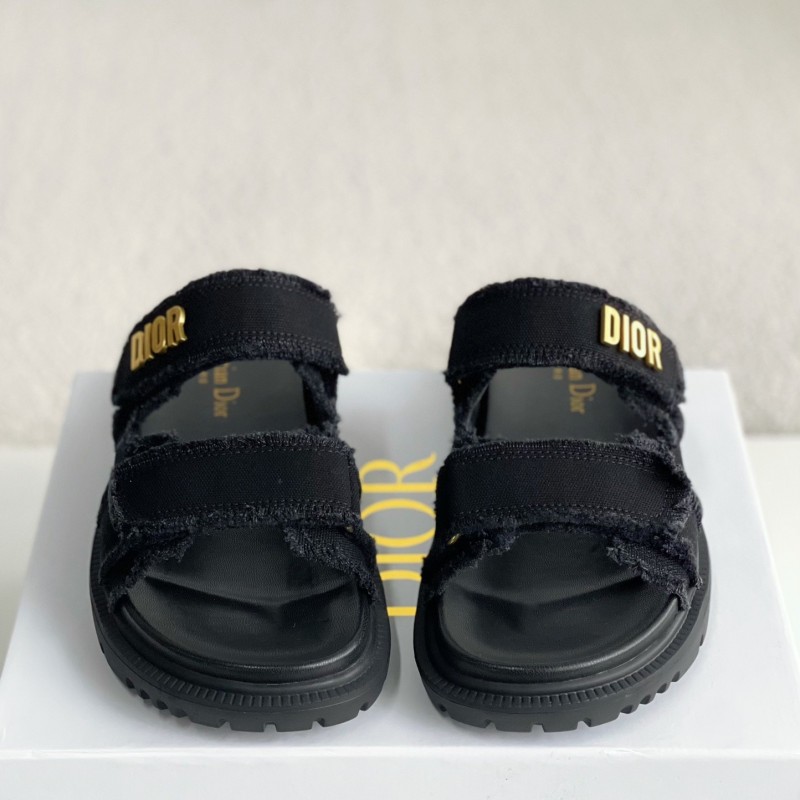 D*0r A word sandal