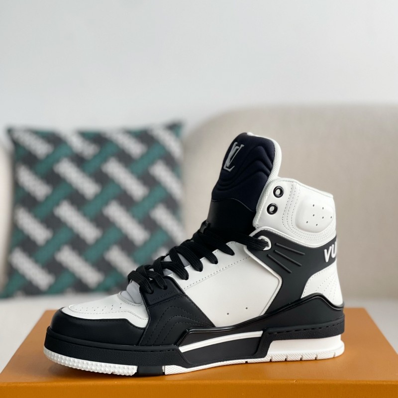 L0*is V*t0n TRAINER SNEAKERS