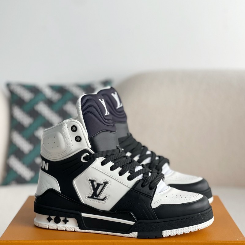 L0*is V*t0n TRAINER SNEAKERS