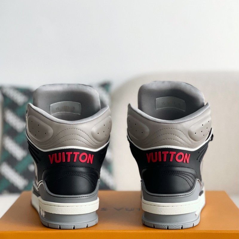 L0*is V*t0n TRAINER SNEAKERS