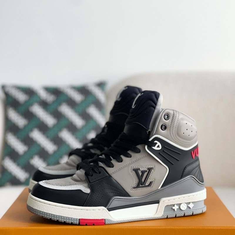 L0*is V*t0n TRAINER SNEAKERS