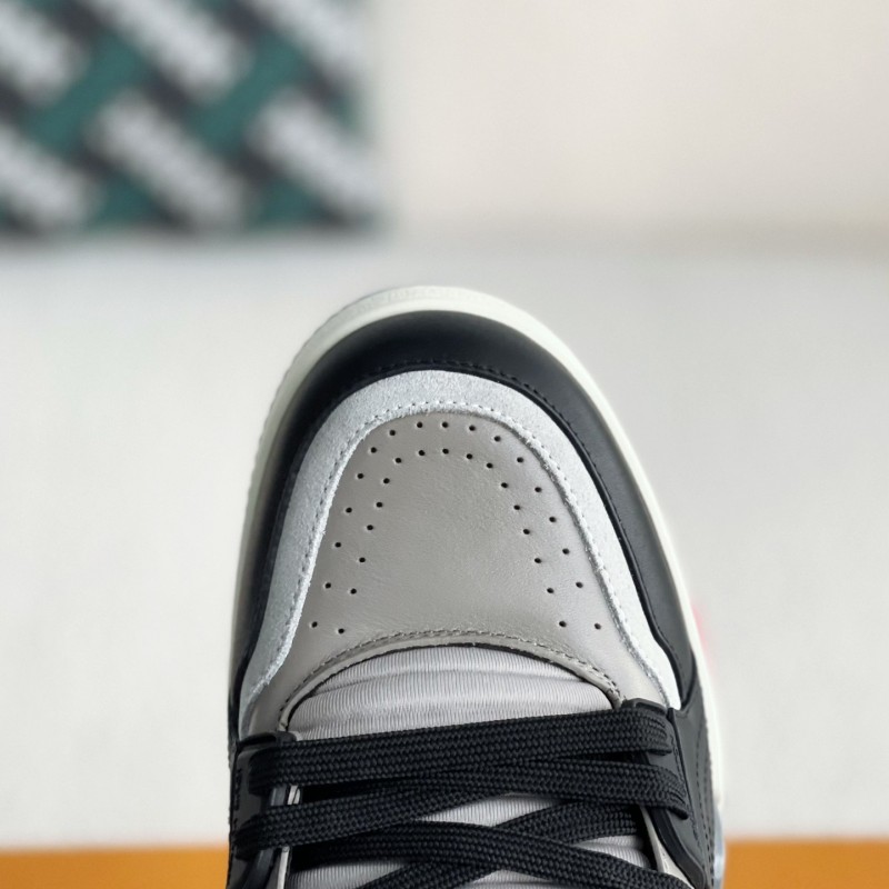 L0*is V*t0n TRAINER SNEAKERS