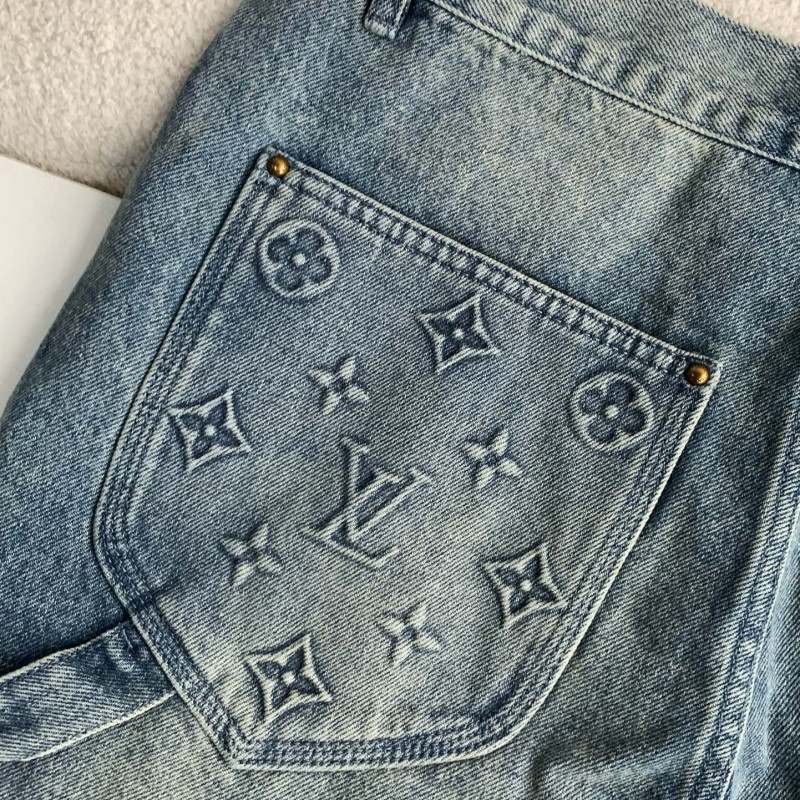 L0*is V*t0n Jean shorts