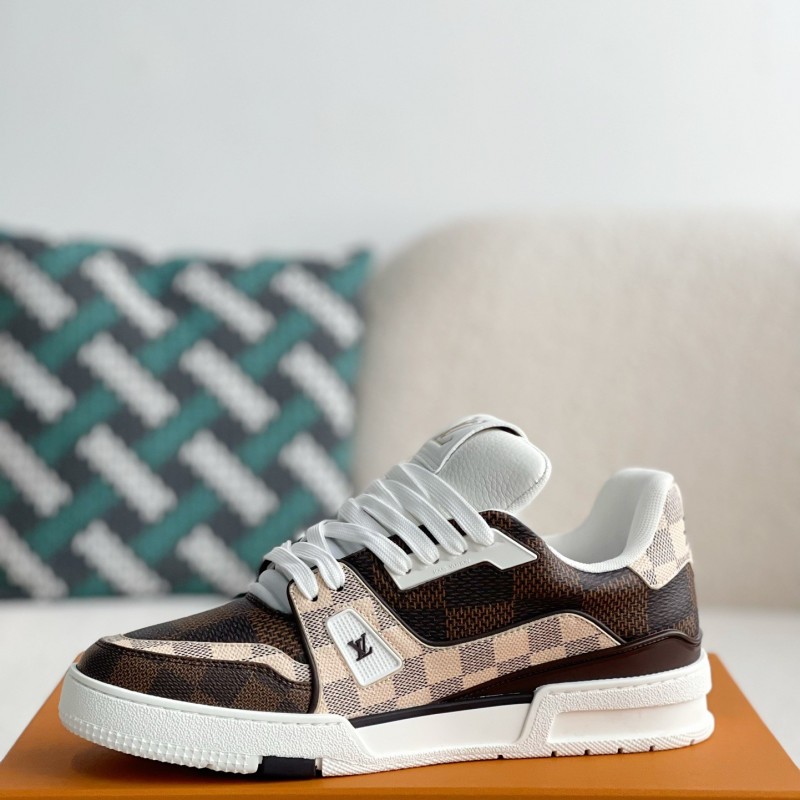 L0*is V*t0n TRAINER SNEAKERS