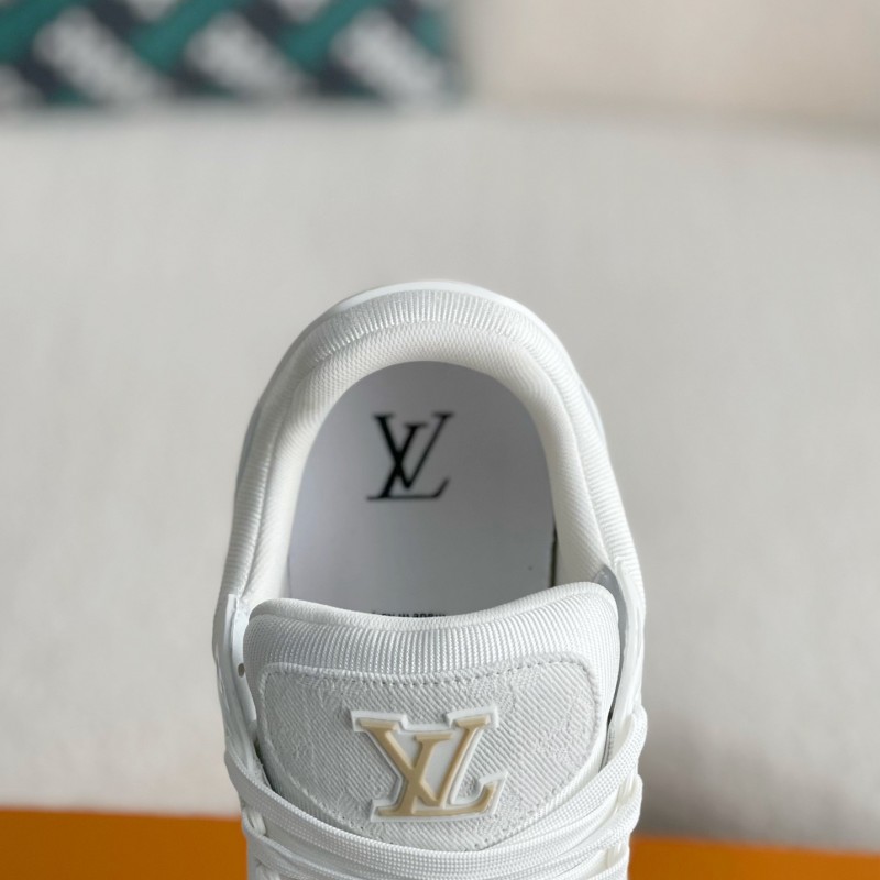 L0*is V*t0n TRAINER SNEAKERS