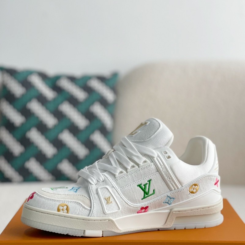 L0*is V*t0n TRAINER SNEAKERS