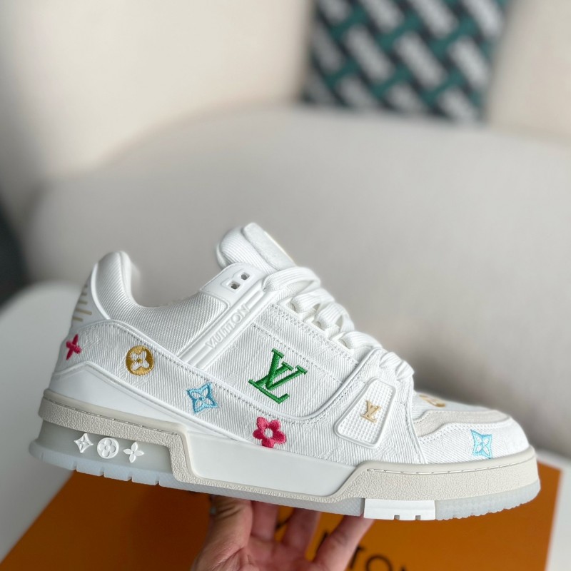L0*is V*t0n TRAINER SNEAKERS
