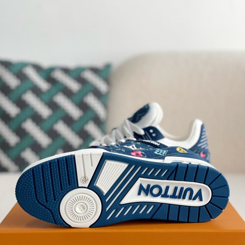 L0*is V*t0n TRAINER SNEAKERS