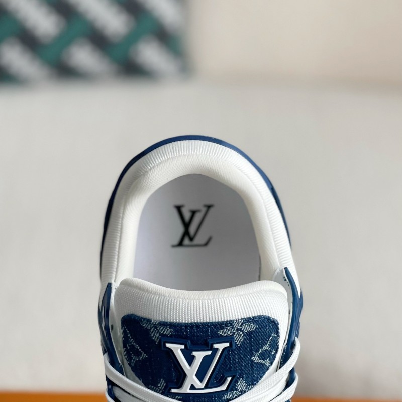 L0*is V*t0n TRAINER SNEAKERS