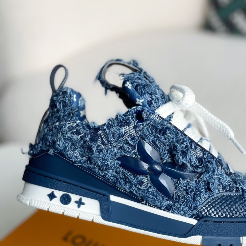 L0*is V*t0n TRAINER SNEAKERS