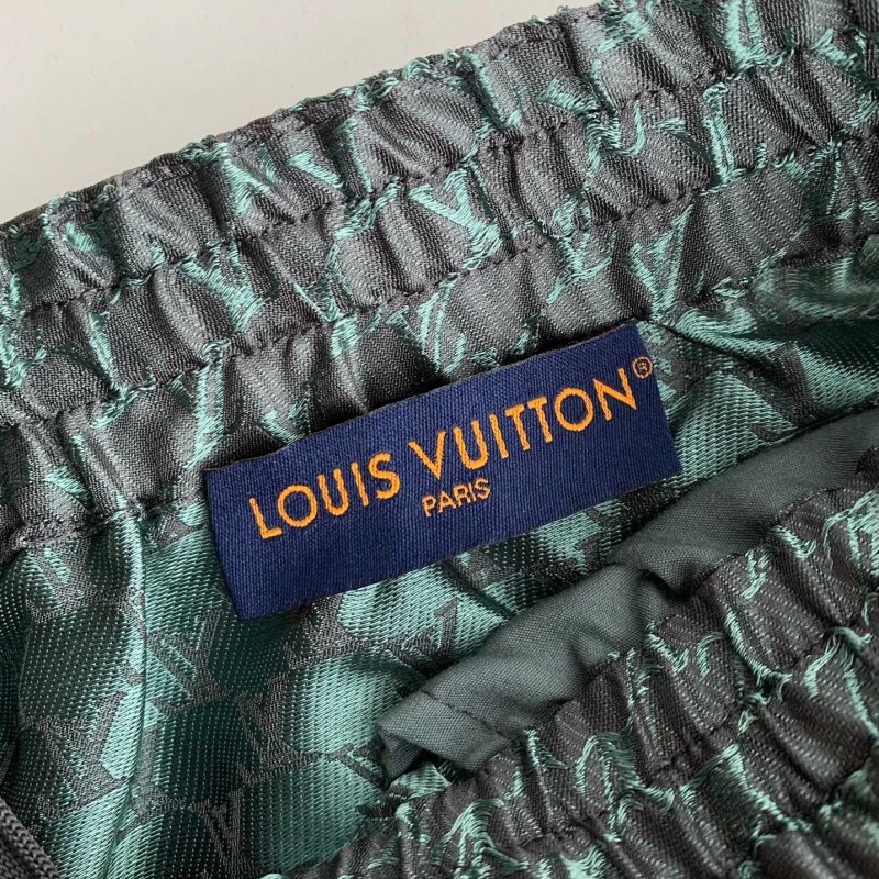 L0*is V*t0n shorts