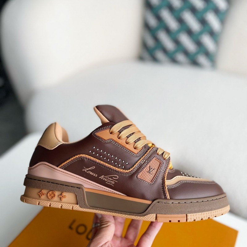 L0*is V*t0n TRAINER SNEAKERS