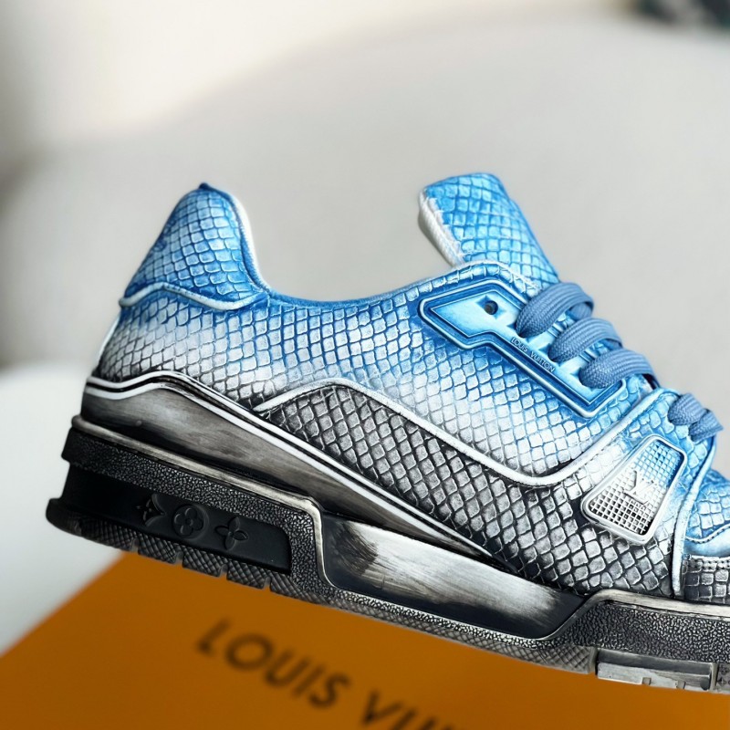 L0*is V*t0n TRAINER SNEAKERS