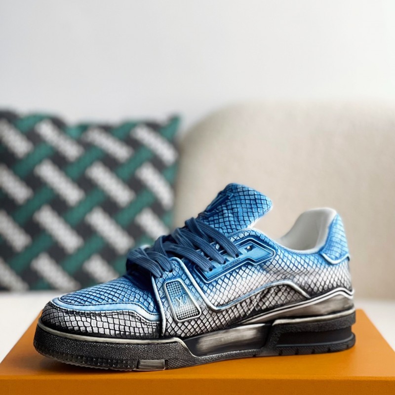 L0*is V*t0n TRAINER SNEAKERS