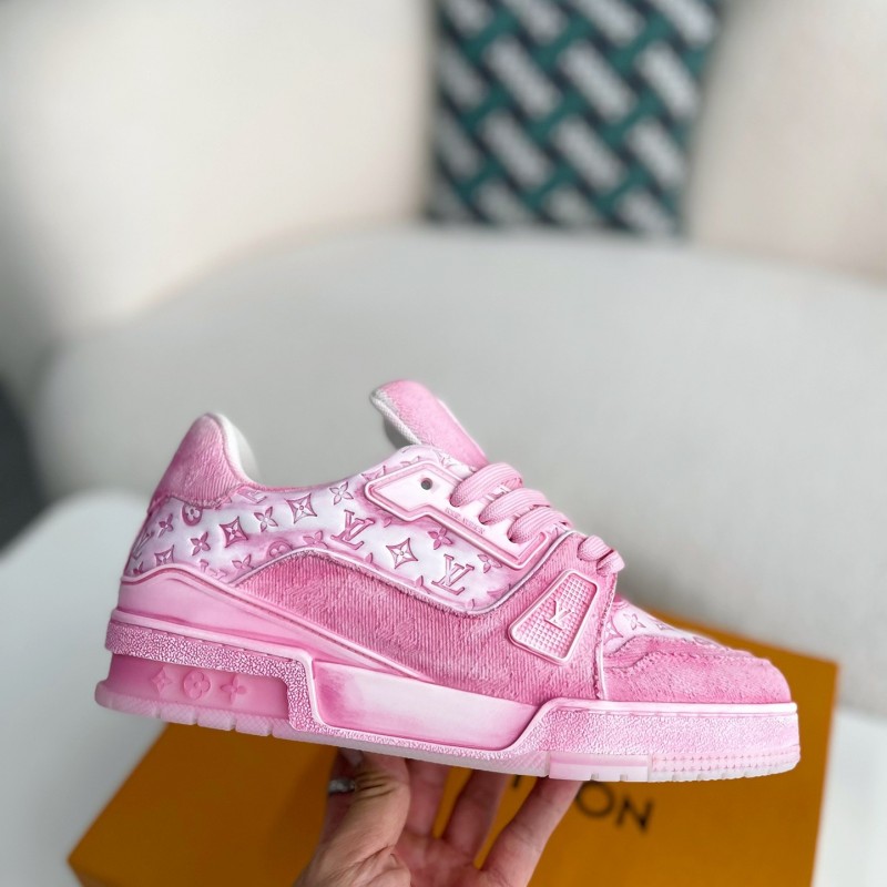 L0*is V*t0n TRAINER SNEAKERS