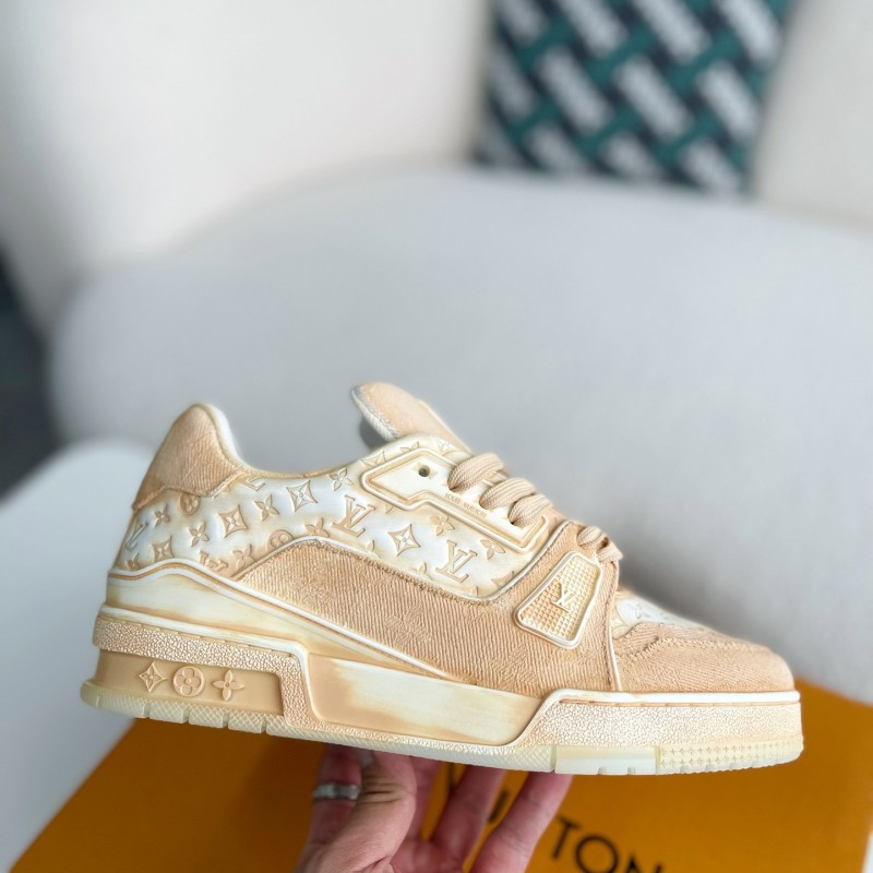 L0*is V*t0n TRAINER SNEAKERS