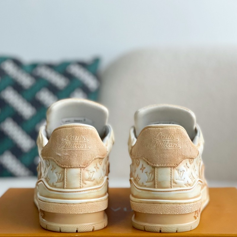 L0*is V*t0n TRAINER SNEAKERS